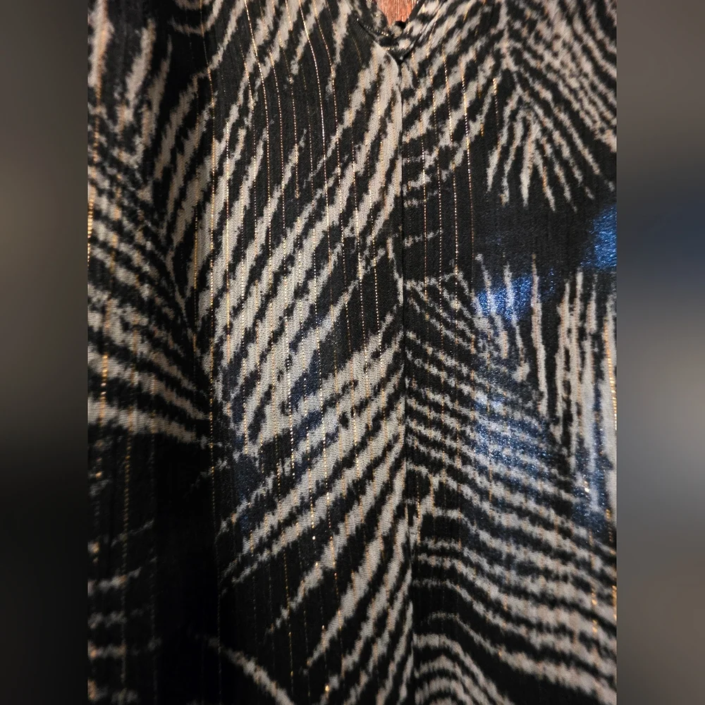 Michael Kors Black and White Leaf sleeveless jumpsuit with pockets - Picture 6 of 6